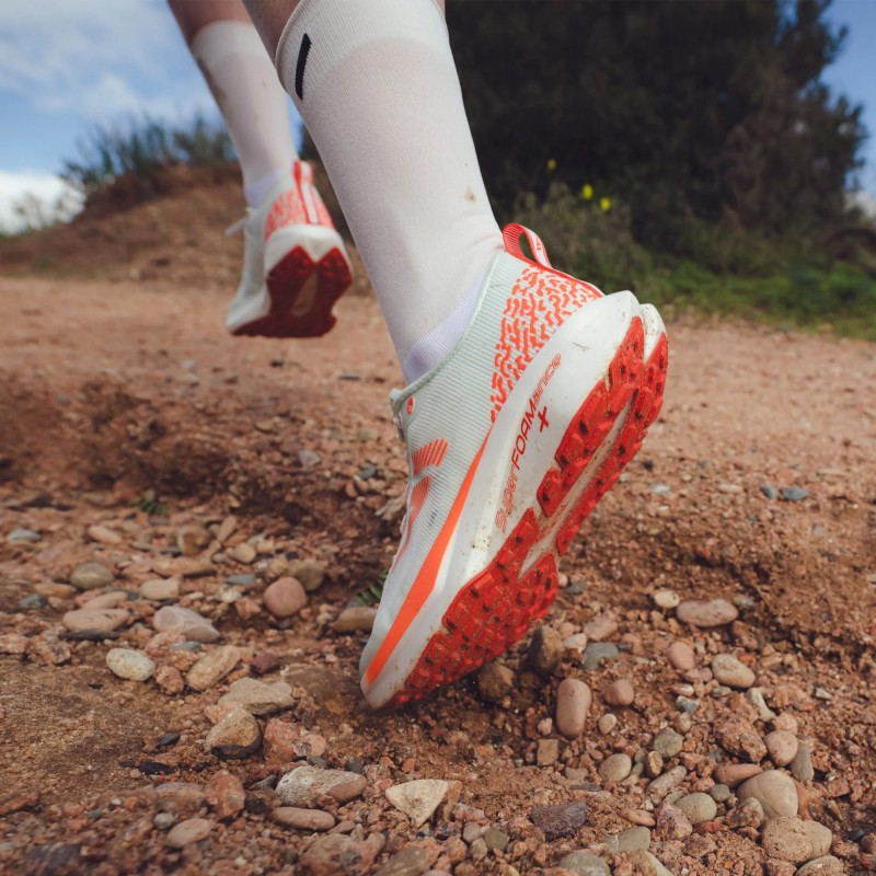 VJ FUZION TEMPO trail, road running shoes, lightweight with full length rock plate VJ FUZION TEMPO trail, road running shoes, lightweight with full length rock plate